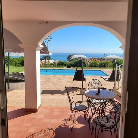 Luxury Sea Views With Pool