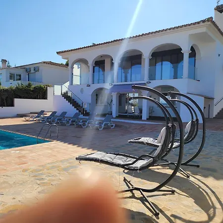 Luxury Sea Views With Pool Apartamento