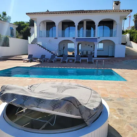 Luxury Sea Views With Pool